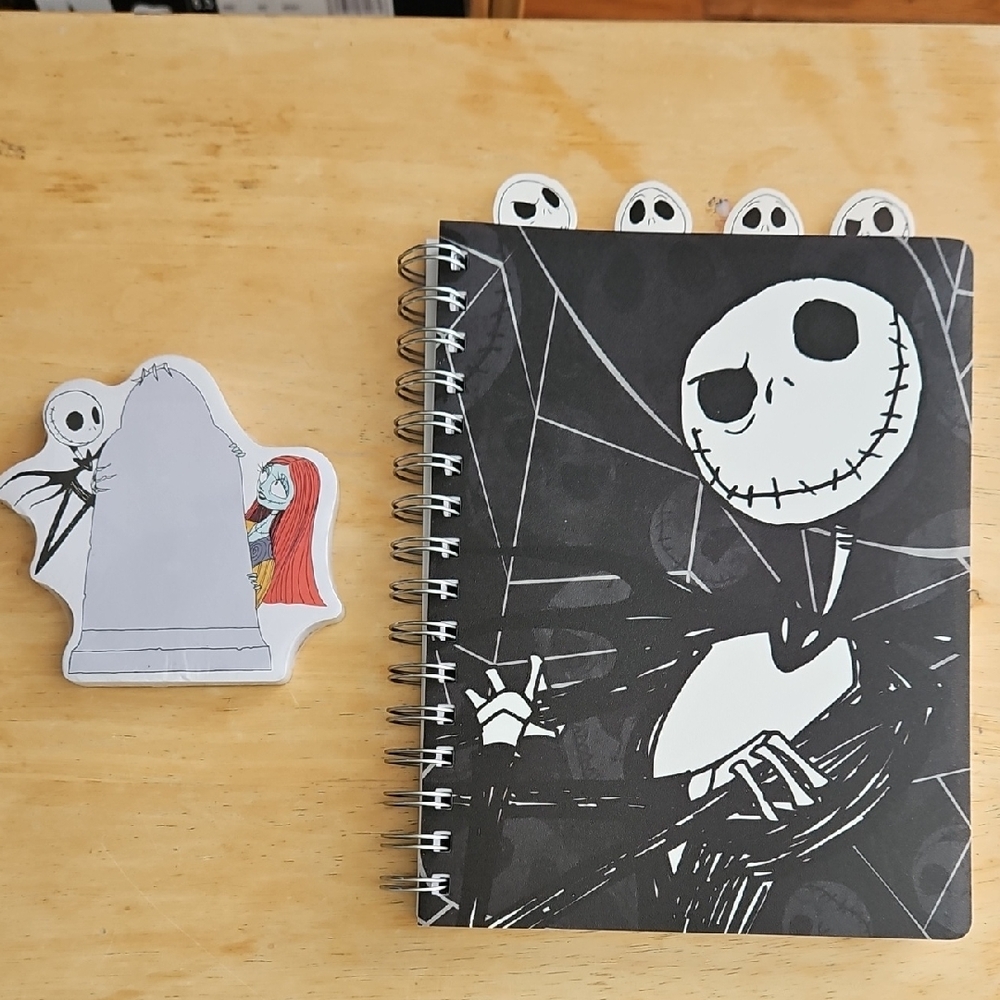 THE NIGHTMARE BEFORE CHRISTMAS JOURNAL AND STICKY NOTES